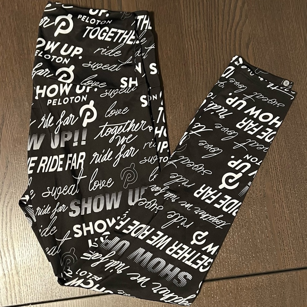 Onzie Black and White Graphic Leggings